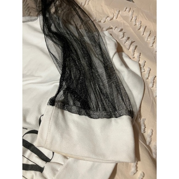 Love J Queendom Graphic Print Mesh Sleeve Top - Womens Large White - Picture 9 of 9